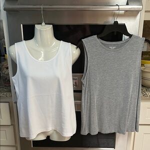 Petite Large Nine West White and Gray Tank Tops